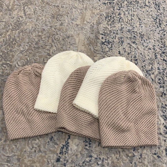 BEANIES - Picture 2 of 3